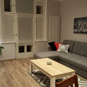 https://apartament-w-starej-kamienicy.poznan-hotels.com
